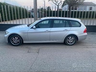 Begagnad BMW 320 177 HK (130 kW) 2007 Grå Kombi