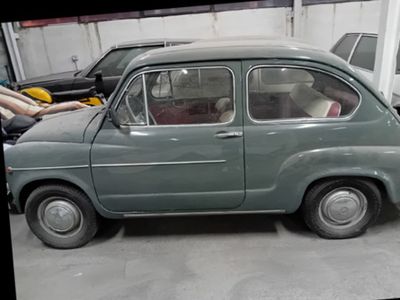 usata Fiat 600 restaurata .Alfa romeo 1.3 JUNIOR. 1969