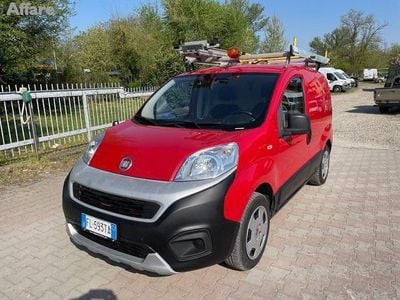Usata Fiat Fiorino 95 CV (69 kW) 2017 Rosso pastello Monovolume