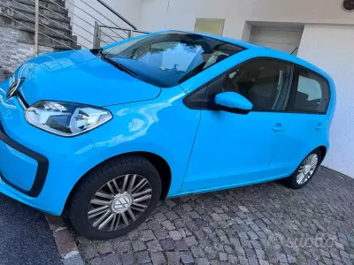 Usata VW up! 60 CV (44 kW) 2021 Bluazzurro Utilitaria