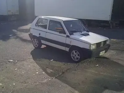 Usata Fiat 750 Young 34 CV (25 kW) 1988 Bianco Berlina