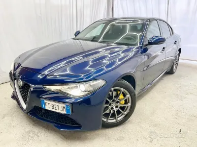 Usata Alfa Romeo Giulia Super 160 CV (117 kW) 2018 Bluazzurro Berlina