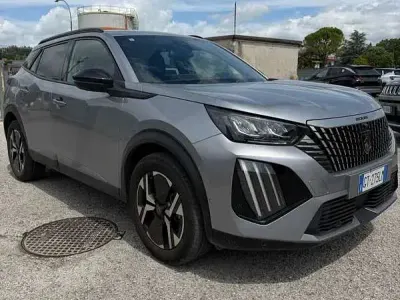 Usata Peugeot 2008 Allure 101 CV (74 kW) 2024 SUV