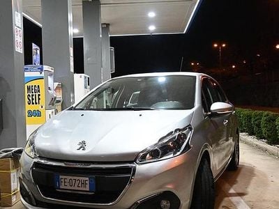 Usata Peugeot 208 82 CV (60 kW) 2018 Grigio Utilitaria