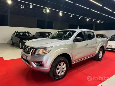 Usata Nissan Navara N-Connecta 163 CV (119 kW) 2018 Grigio Pick-up
