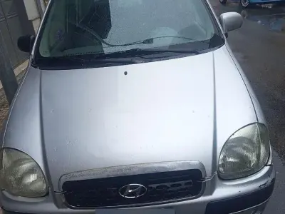 Usata Hyundai Atos 59 CV (43 kW) 2002 Grigio Utilitaria