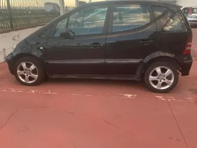 Usata Mercedes A170 95 CV (69 kW) 2002 Nero Utilitaria