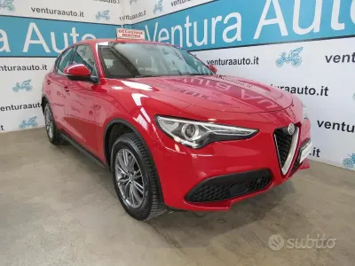 Usata Alfa Romeo Stelvio Super 201 CV (147 kW) 2018 Rosso SUV