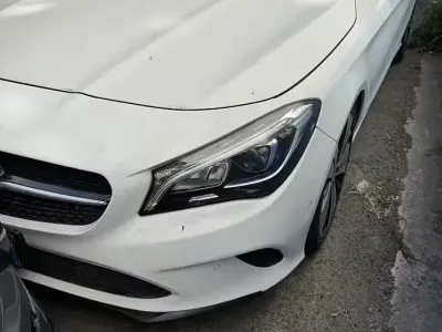 Usata Mercedes CLA200 Shooting Brake 136 CV (100 kW) 2016 Bianco Station wagon