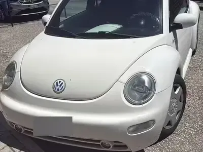 Usata VW New Beetle 90 CV (66 kW) 2000 Bianco Utilitaria