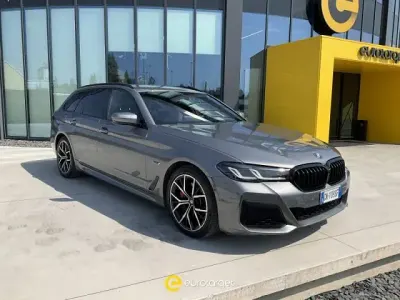 Begagnad BMW 530e M Sport 184 HK (135 kW) 2023 Grå Kombi