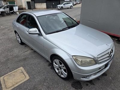 Usata Mercedes C220 135 CV (99 kW) 2009 Argento Berlina