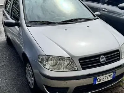 Usata Fiat Punto Active 60 CV (44 kW) 2004 Utilitaria