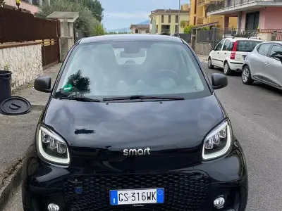 Usata Smart ForTwo Electric Drive 41 kW (56 CV) 2024 Nero Berlina