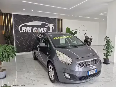Usata Kia Venga 90 CV (66 kW) 2011 Grigio Utilitaria