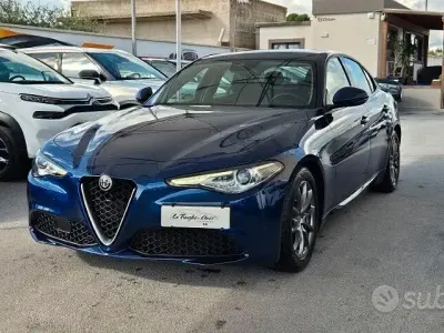 Usata Alfa Romeo Giulia Business 136 CV (100 kW) 2018 Blu Berlina