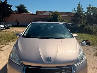 Begagnad Peugeot 208