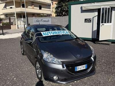 Usata Peugeot 208 Allure 92 CV (67 kW) 2014 Utilitaria