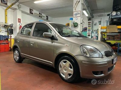 usata Toyota Yaris 2005 1000cc