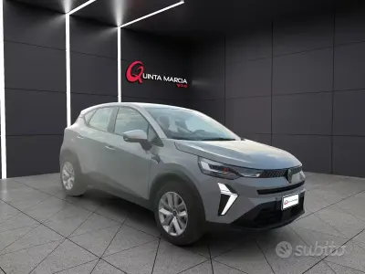 Nuova Renault Captur Evolution 120 CV (88 kW) 2026 Grigio SUV
