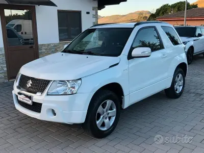 Usata Suzuki Grand Vitara 129 CV (94 kW) 2010 Bianco SUV