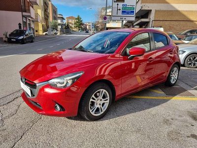 Usata Mazda 2 Exceed 105 CV (77 kW) 2015 Rosso Berlina