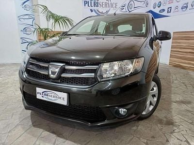 Nero Usata 2015 Dacia Sandero Lauréate Berlina | 5490 € (Buon prezzo)