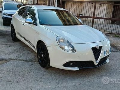 Usata Alfa Romeo Giulietta 105 CV (77 kW) 2011 Bianco Utilitaria