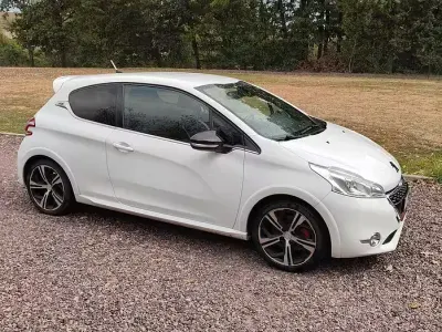 Usata Peugeot 208 GTi 200 CV (147 kW) 2013 Bianco Utilitaria