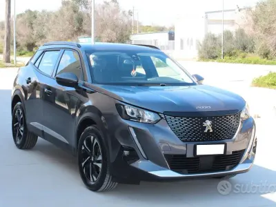 Usata Peugeot 2008 GT-line 102 CV (75 kW) 2020 Grigio SUV