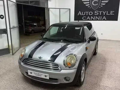 Usata Mini Cooper 120 CV (88 kW) 2007 Grigio Utilitaria