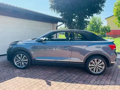 Usata VW T-Roc Cabriolet 150 CV (110 kW) 2021 Bluazzurro Cabrio