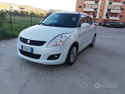 Usata Suzuki Swift 75 CV (55 kW) 2012 Bianco Utilitaria