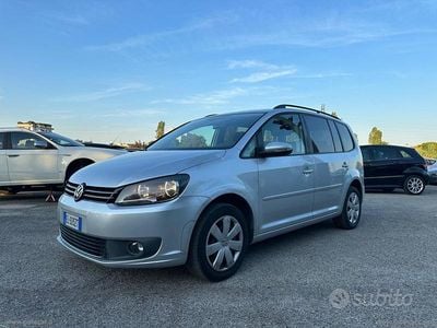 Usata VW Touran Comfortline 150 CV (110 kW) 2012 Grigio Monovolume