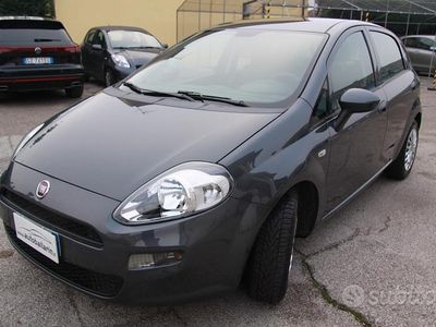 Brugt Fiat Punto Lounge 95 HK (69 kW) 2017 Grå Sedan