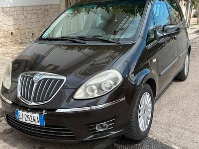 Usata Lancia Musa 95 CV (69 kW) 2011 Marrone Monovolume