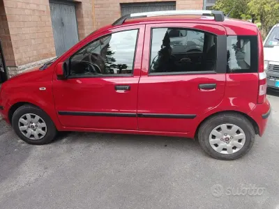 Usata Fiat Panda 69 CV (50 kW) 2011 Rosso Utilitaria