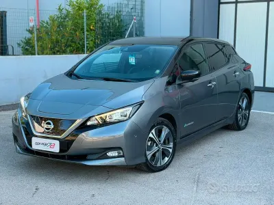 Usata Nissan Leaf 89 kW (122 CV) 2019 Grigio Utilitaria