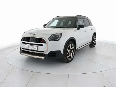 Usata Mini Cooper Countryman Favoured 218 CV (160 kW) 2024 Nanuq white SUV