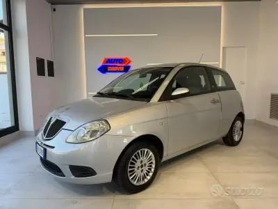 Usata Lancia Ypsilon 60 CV (44 kW) 2008 Grigio Utilitaria