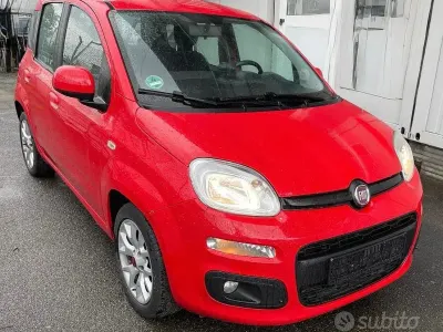 Begagnad Fiat Panda Easy 69 HK (50 kW) 2019 Röd Halvkombi