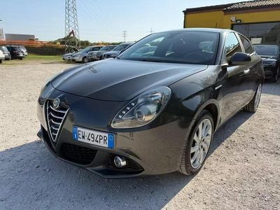 Usata Alfa Romeo Giulietta Distinctive 120 CV (88 kW) 2014 Giallo Utilitaria
