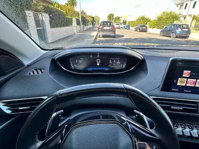 Usata Peugeot 3008 Allure 120 CV (88 kW) 2019 Nero SUV