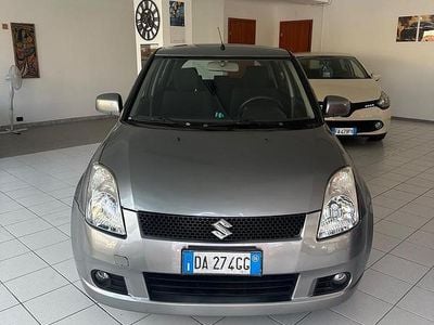 Usata Suzuki Swift GL 92 CV (67 kW) 2006 Grigio Utilitaria