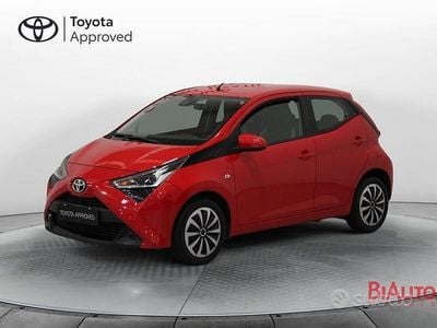 Usata Toyota Aygo Cool 72 CV (52 kW) 2019 Rosso Utilitaria