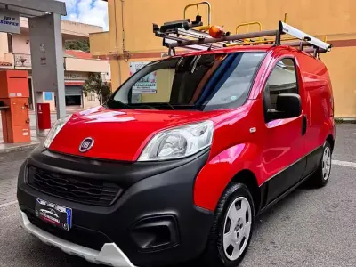 Usata Fiat Qubo Trekking 95 CV (69 kW) 2017 Rosso Monovolume