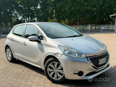 Usata Peugeot 208 Allure 68 CV (50 kW) 2014 Other Utilitaria