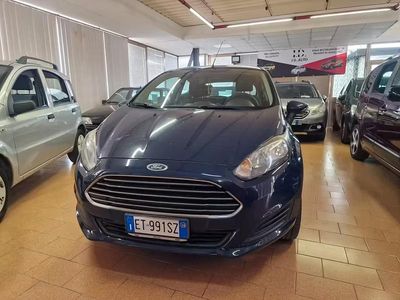 Begagnad Ford Fiesta Titanium 97 HK (71 kW) 2014 Blå Halvkombi