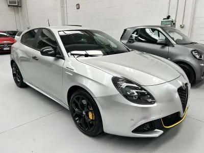 Usata Alfa Romeo Giulietta Veloce 170 CV (125 kW) 2019 Argento Utilitaria