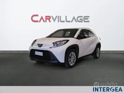 Gebraucht Toyota Aygo X Active 72 PS (52 kW) 2025 Weiß SUV